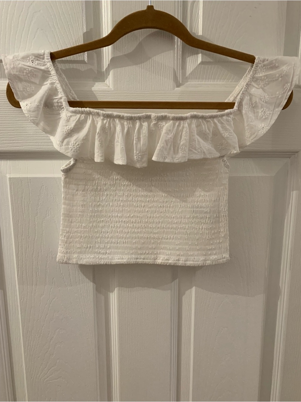 Wild Fable White Crop Top with Ruffled Neckline and Smocked Bodice•Sz. XS•NWT